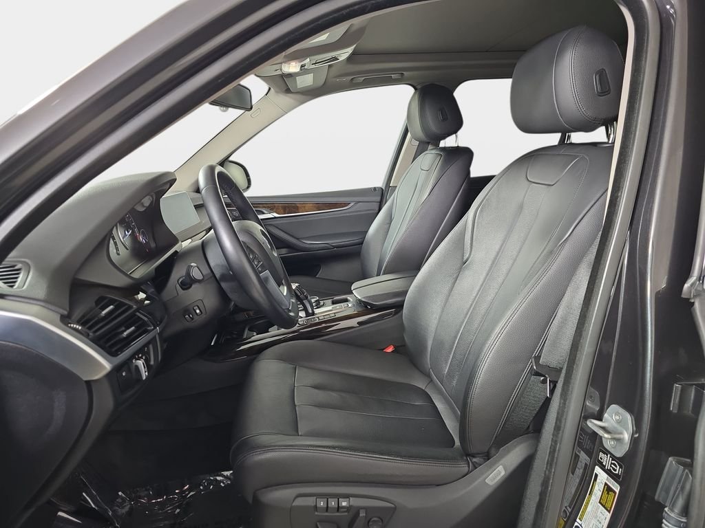 Used 2015 Dark Graphite BMW xDrive35i image 18