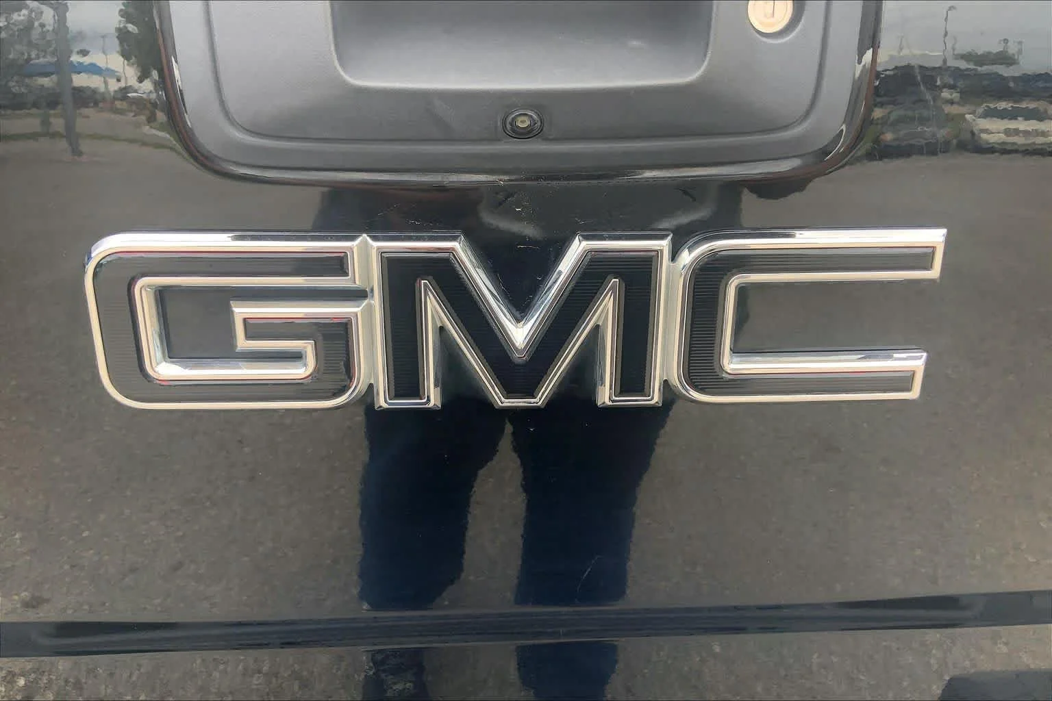 Used 2017 Onyx Black GMC Denali image 31