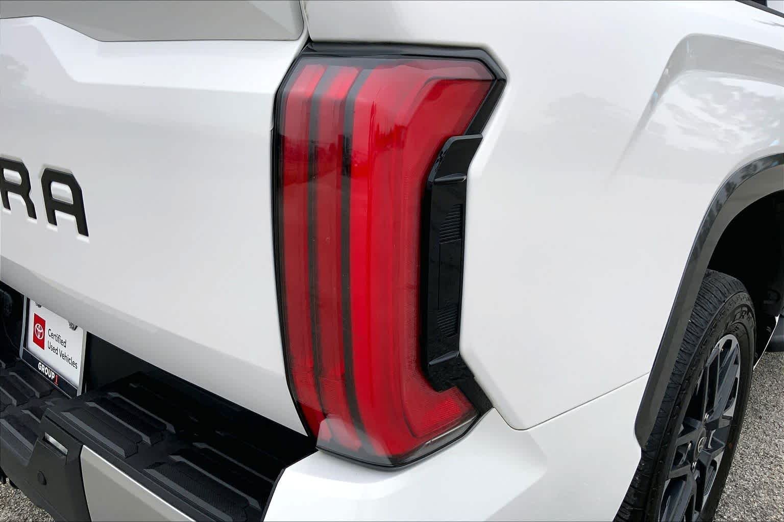 Used 2025 Ice Cap Toyota Limited image 30