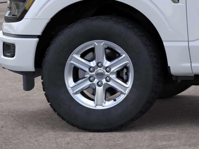 New 2026 Oxford White Ford XLT image 19