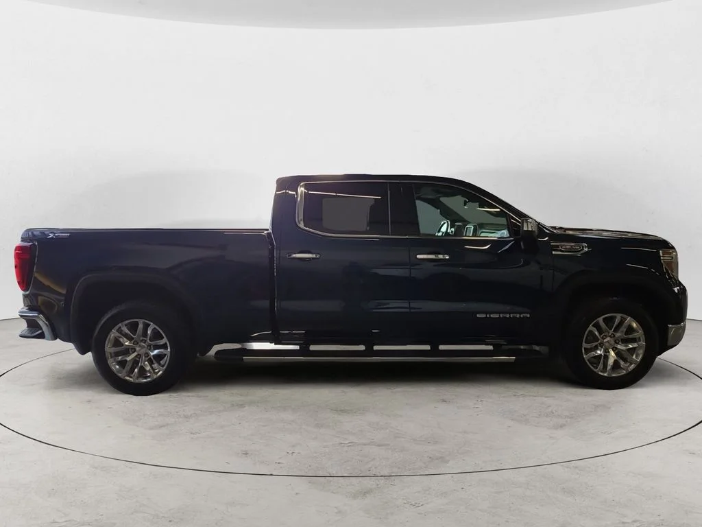 Used 2019 Blue GMC SLT image 4