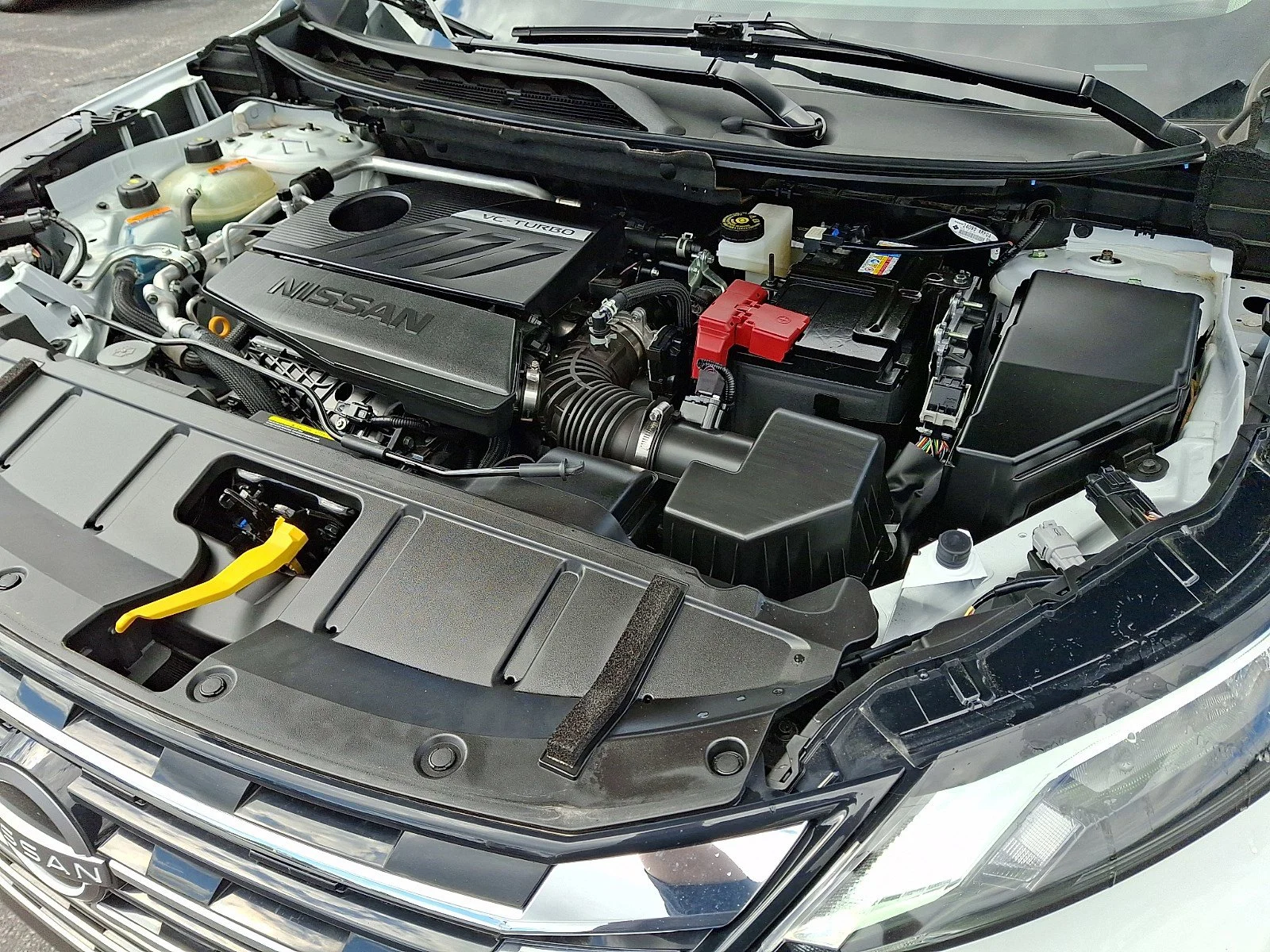 Used 2025 Everest White Pearl Nissan SV image 29