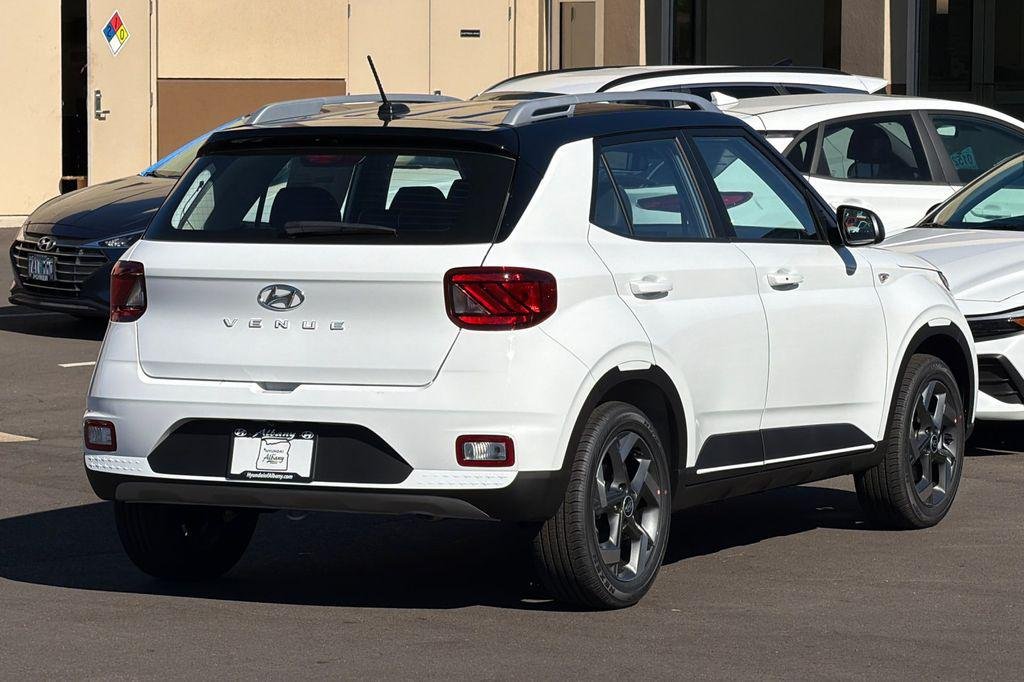 New 2026 White Hyundai SEL w/Two-Tone Roof image 4