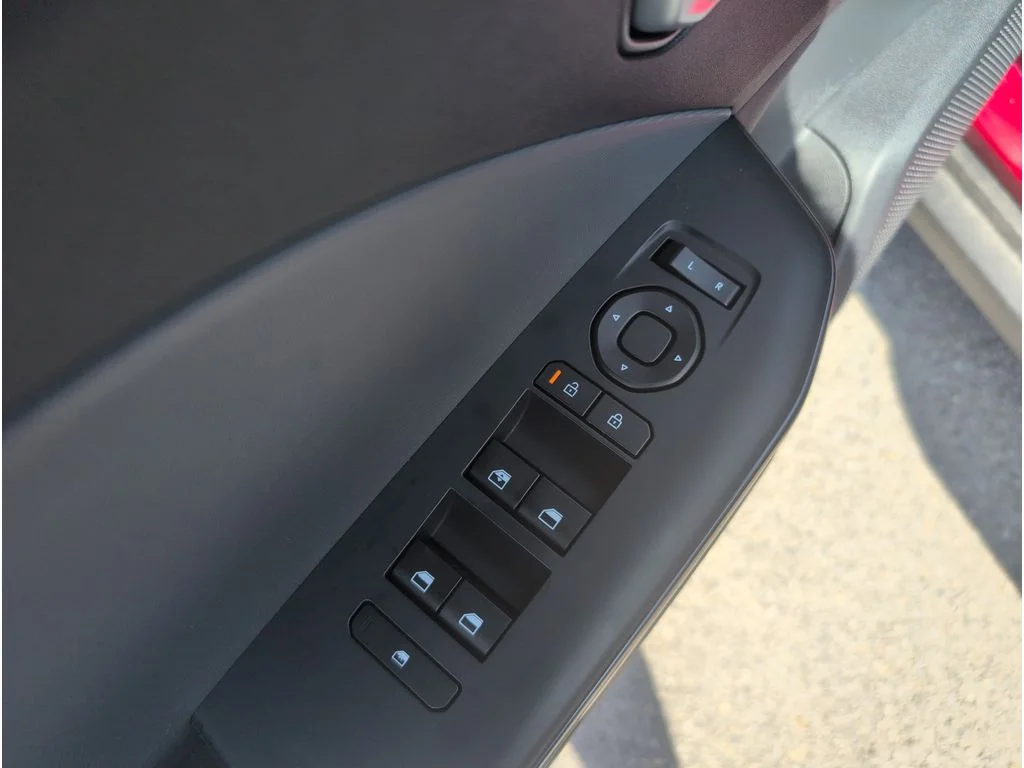 2025 Kia K4 LXS - Photo 23