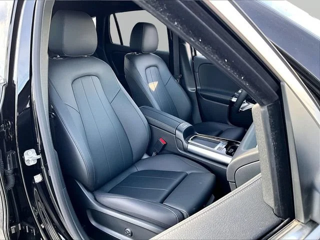 Used 2025 Black Mercedes-Benz GLA 250 image 11