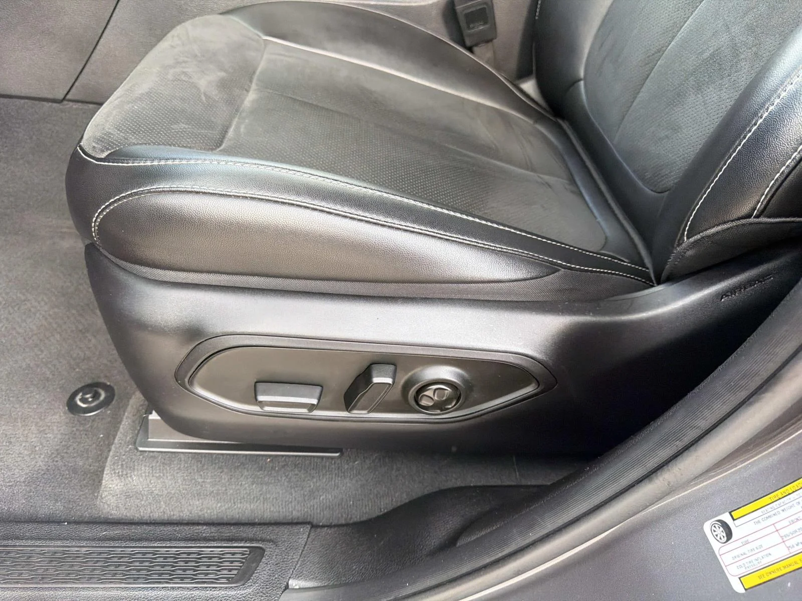 Used 2024 Gray Jeep Altitude X 4x2 image 17