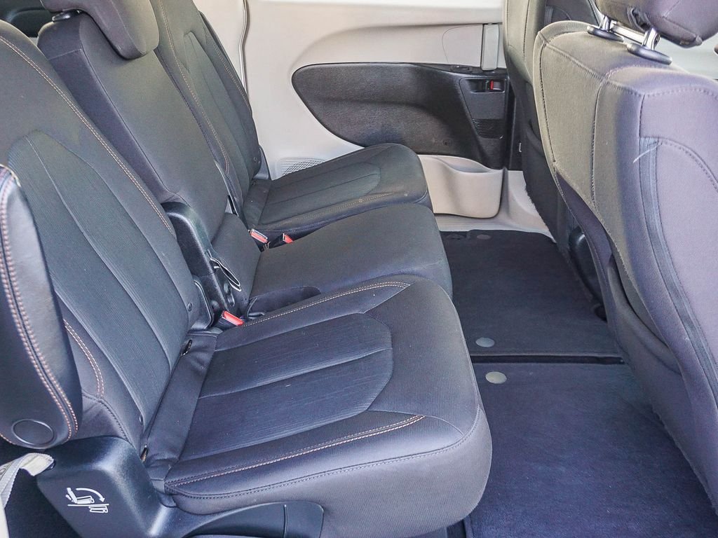 Used 2017 White Chrysler Touring image 14