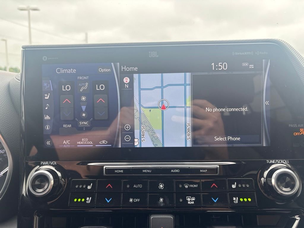 Used 2020 Pearl Toyota Platinum image 21