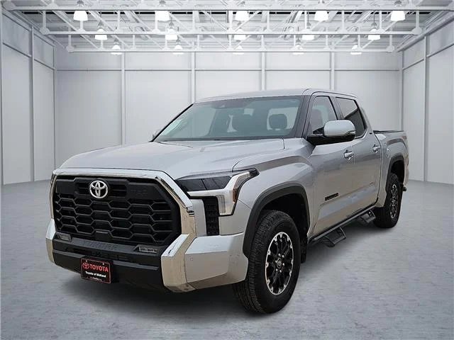 Used 2025 Celestial Silver Metallic Toyota SR5 (A10) 4x4 CrewMax 5.5 ft. box 145.7 in. WB image 1