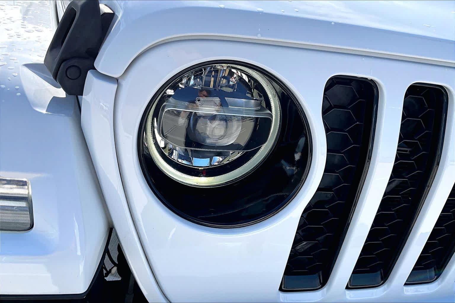 Used 2022 Bright White Clearcoat Jeep High Altitude image 24