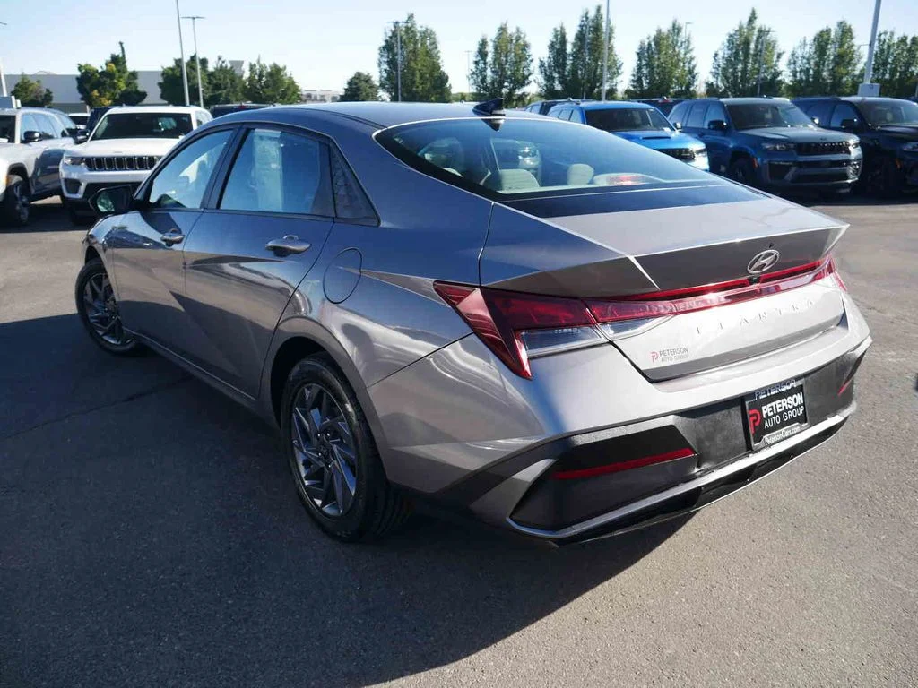 Used 2024 Silver Hyundai SEL image 14