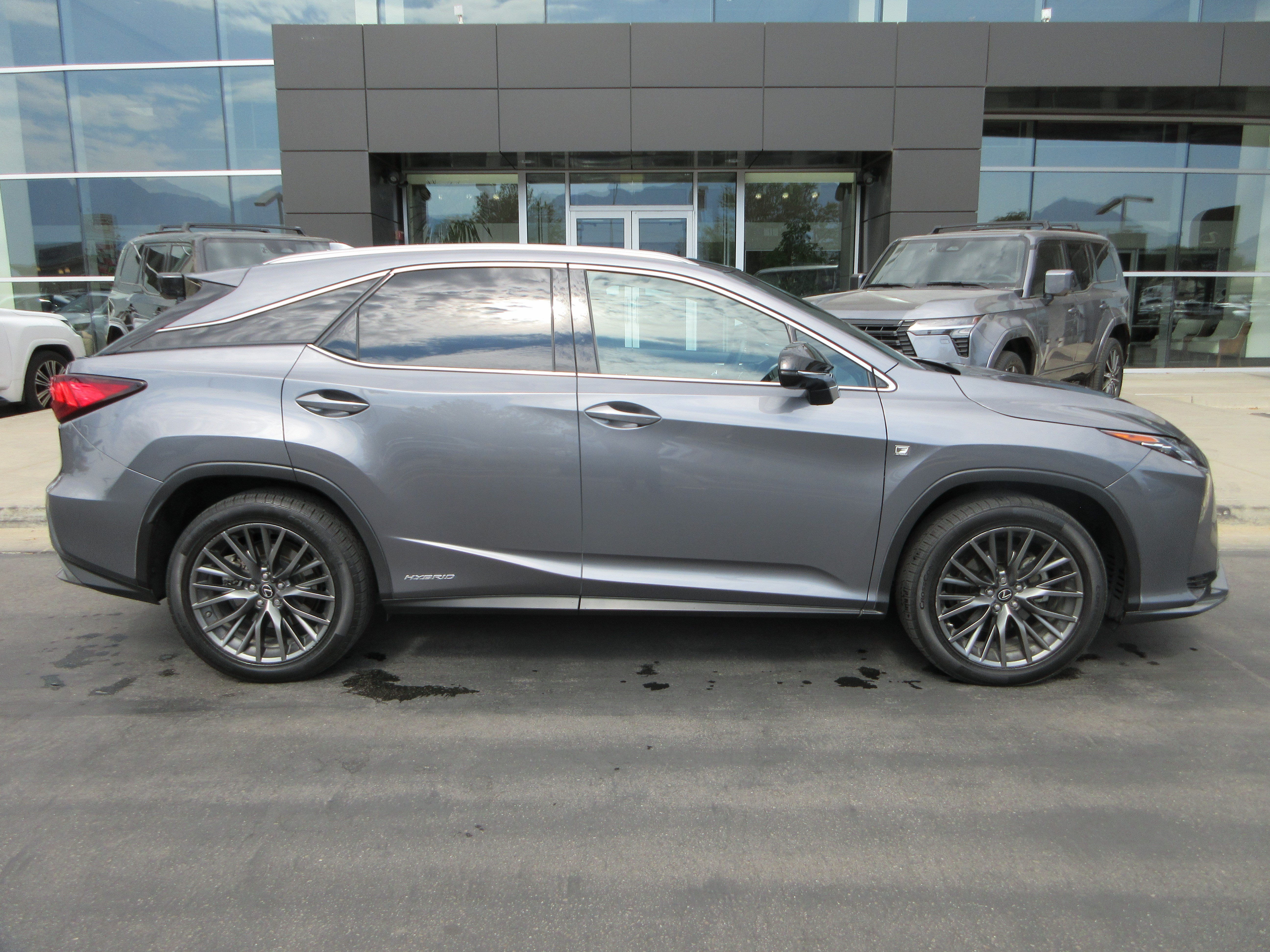 Used 2019 Nebula Gray Pearl Lexus 450h F Sport image 13