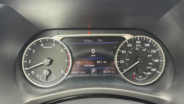 Used 2025  Nissan SV image 13