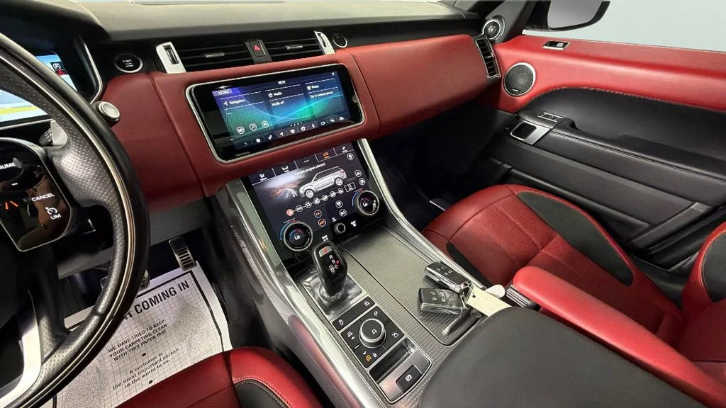 Used 2022 White Land Rover HSE Dynamic image 19