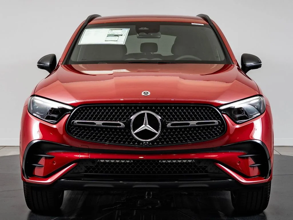 New 2026 Manufaktur Patagonia Red Mercedes-Benz GLC 300 image 2
