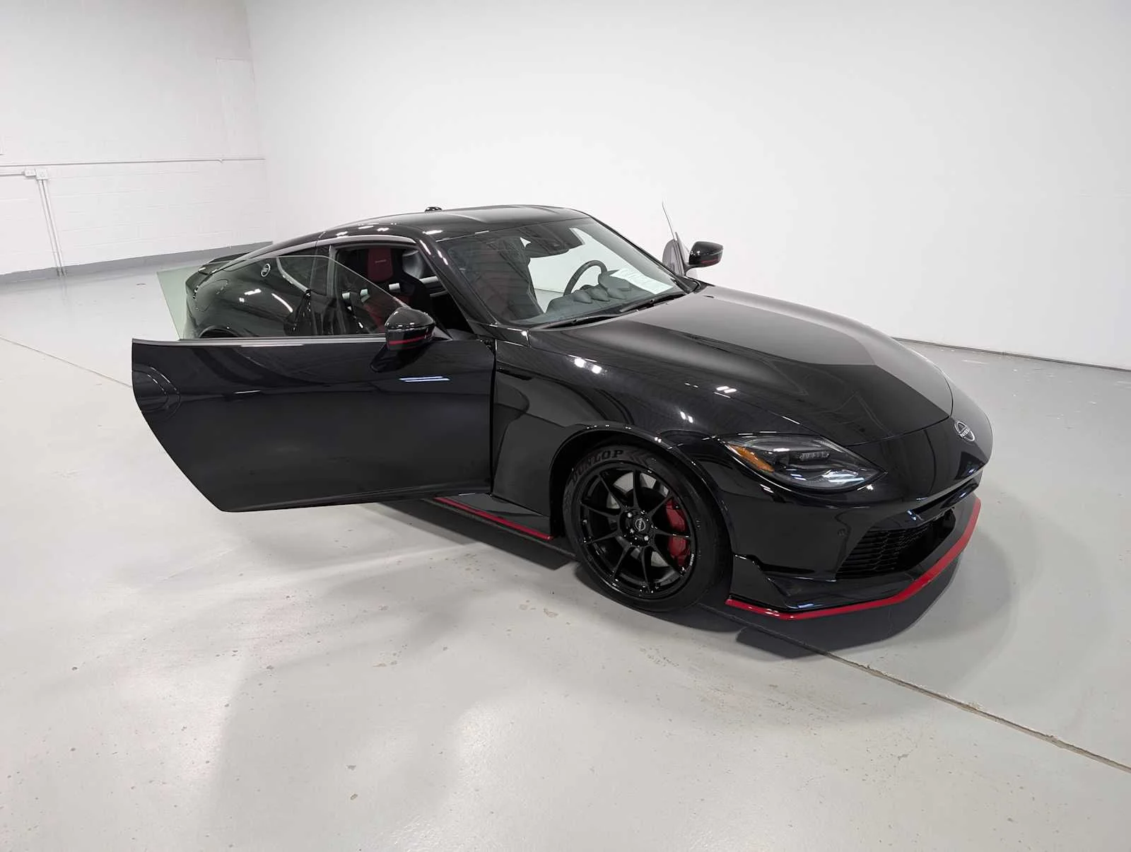 Used 2024 Black Diamond Pearl Nissan NISMO image 16