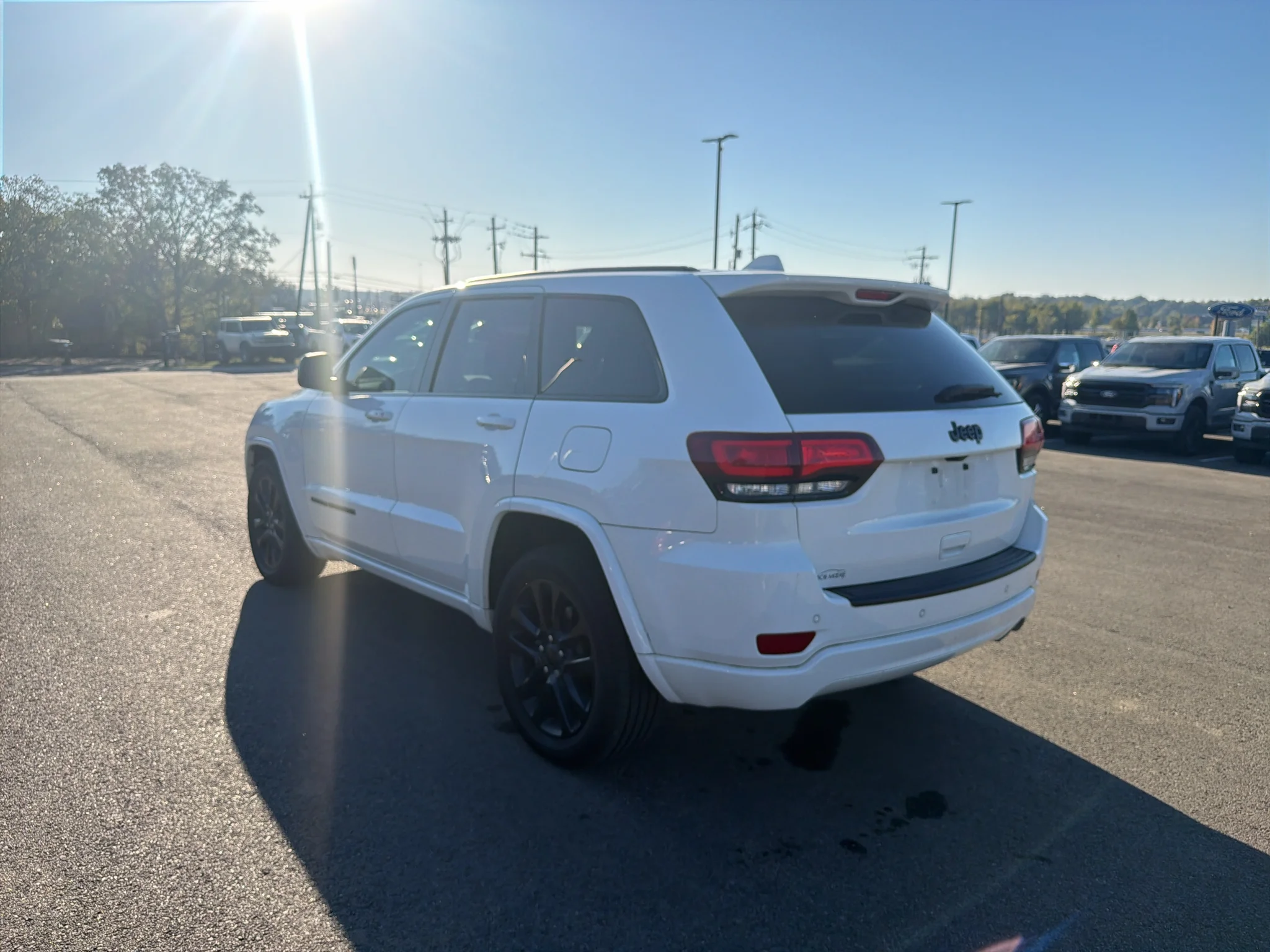 Used 2021 Bright White Clearcoat Jeep Laredo X image 3