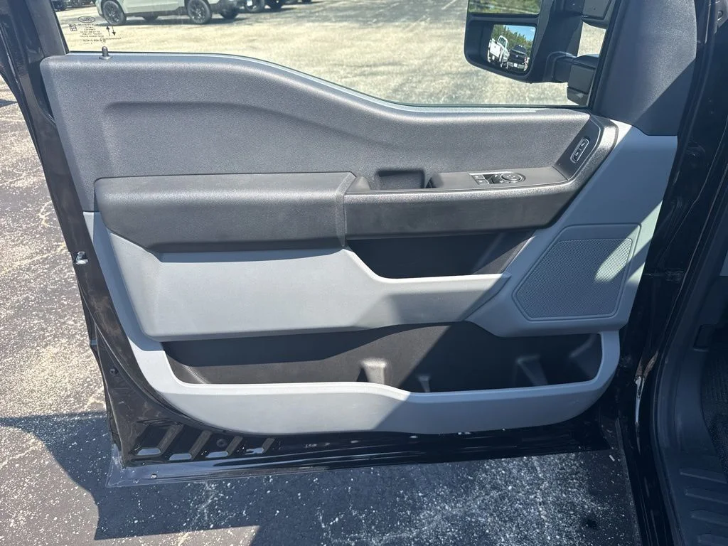 2026 Ford F-350 Super Duty XL - Photo 18