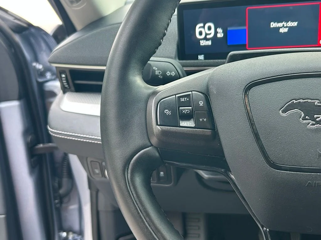 Used 2022 Ice Blue Ford Select image 35