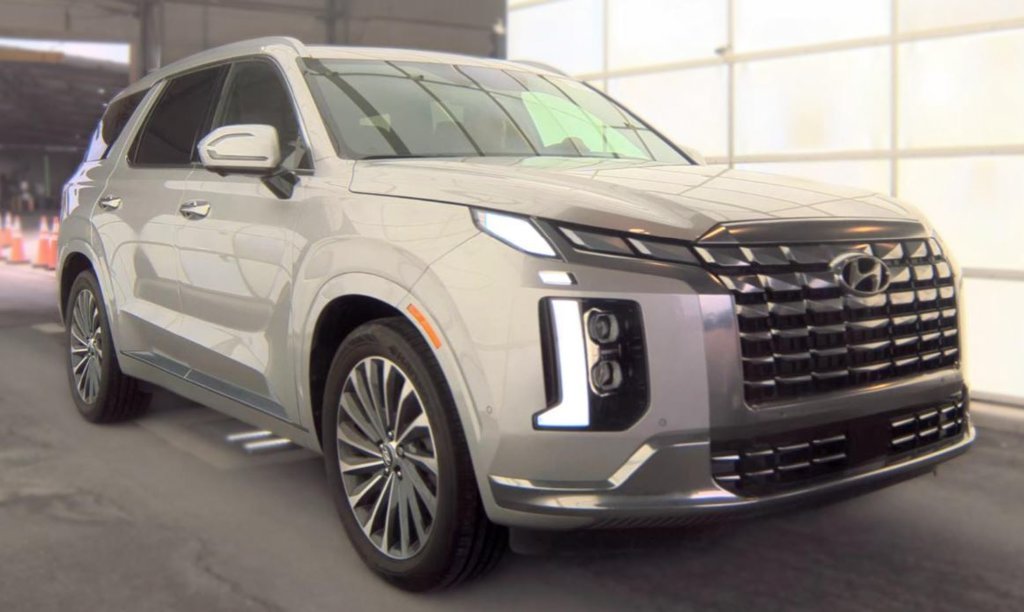Used 2025 Hyundai Palisade Calligraphy with VIN KM8R74GE5SU814678 for sale in Kansas City