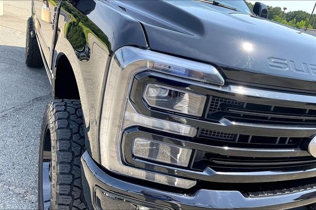 Used 2025 Black Metallic Ford Platinum image 29