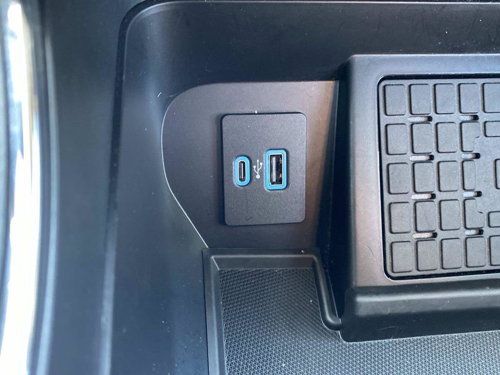 Certified Used 2024 Avalanche Ford XLT image 30