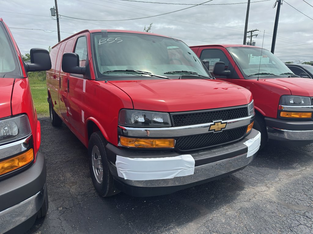 2026 Chevrolet Express 3500 Extended Work Van's photo