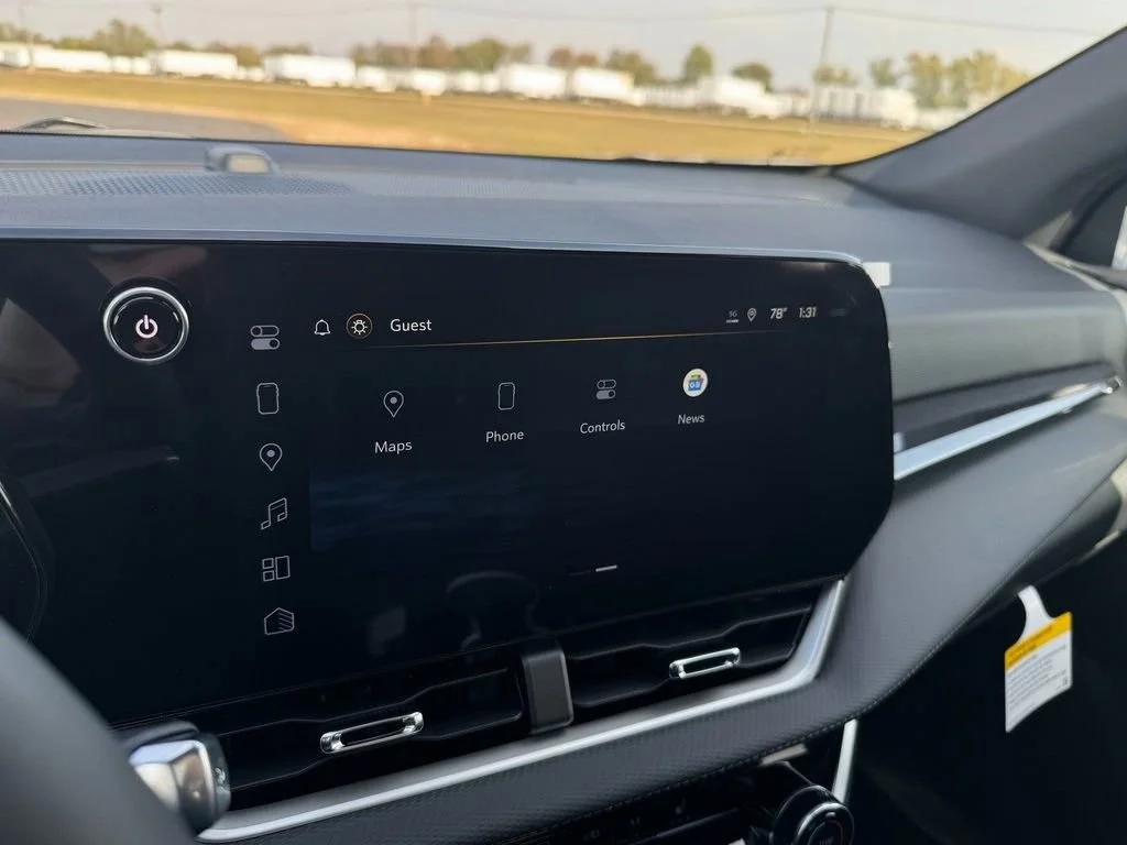 New 2026 Summit White Chevrolet LT image 22