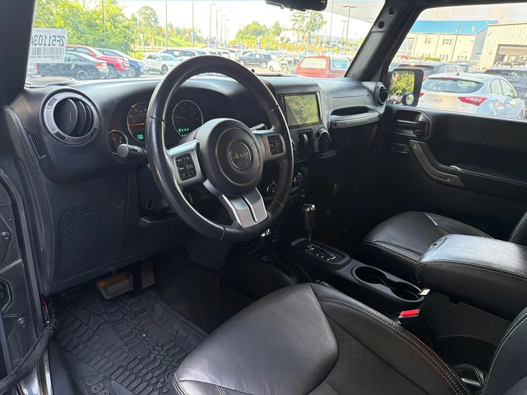 Used 2017 Gray Jeep Sport image 19