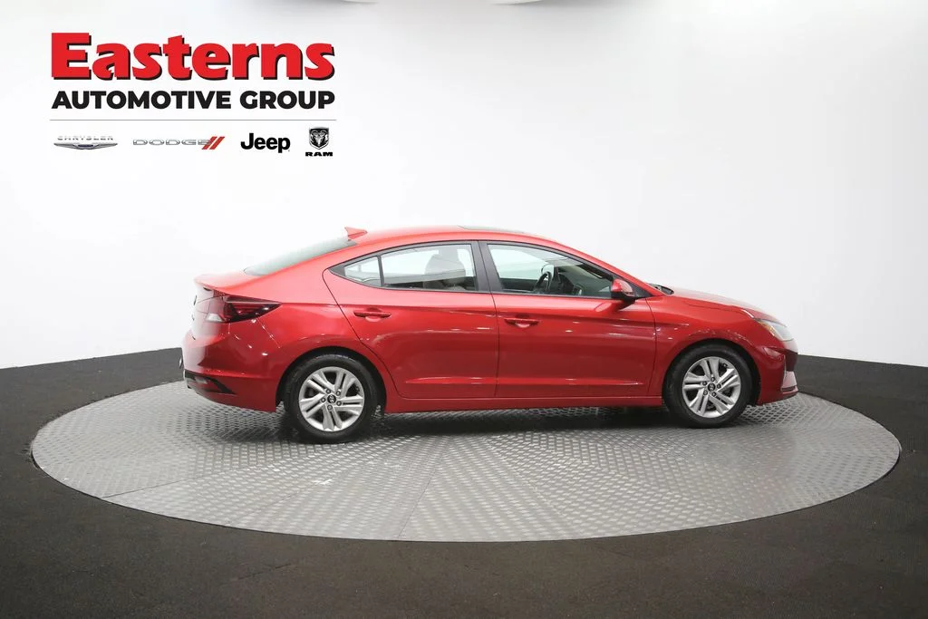 Used 2019 Red Hyundai Value Edition image 44