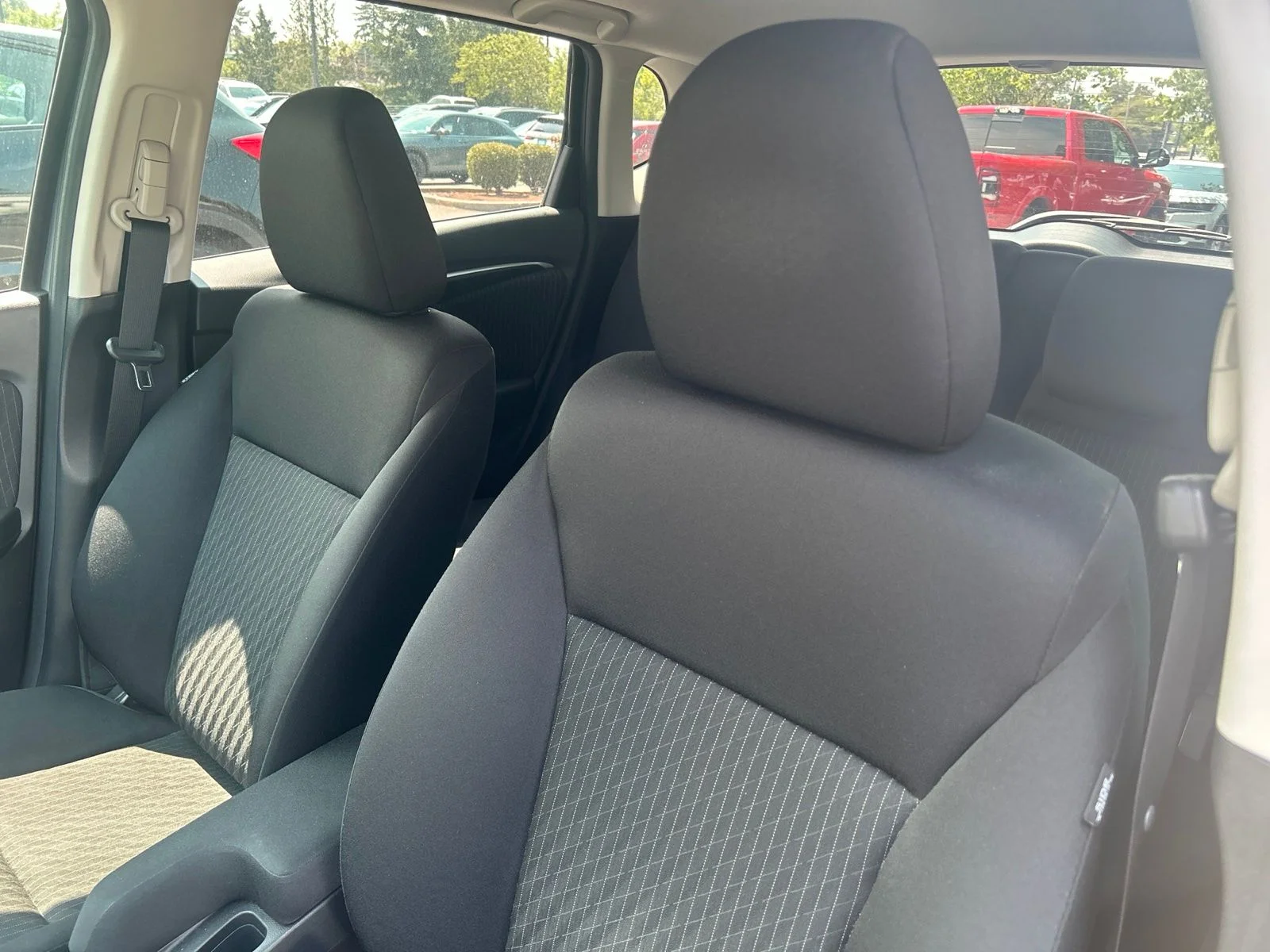Used 2019  Honda EX image 11