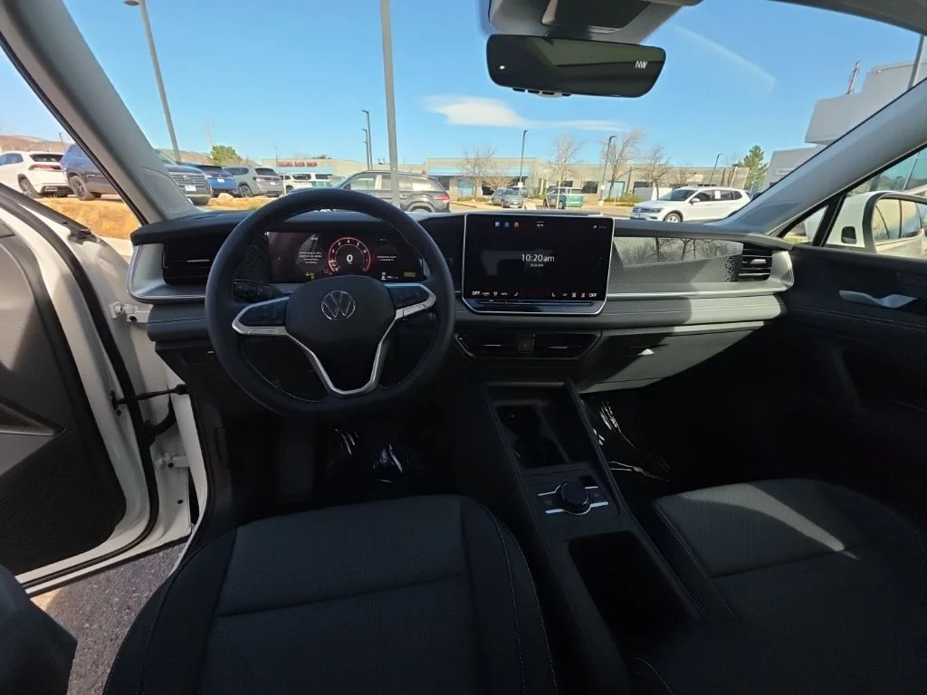 New 2026 White/off-white Volkswagen 2.0T SE image 12