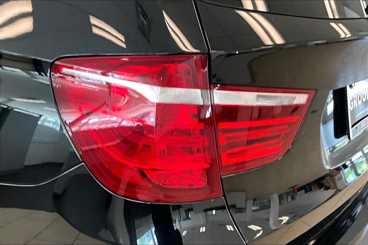 Used 2012 Black Sapphire Metallic BMW 35i image 27