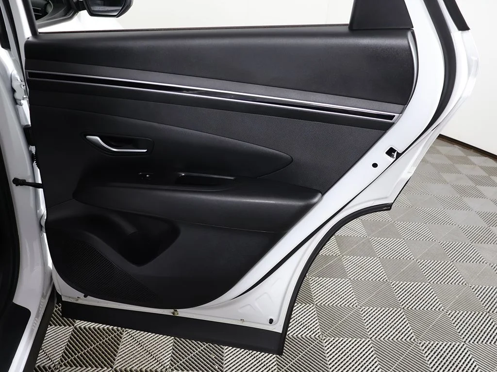 Used 2024 White Pearl Hyundai SEL image 24