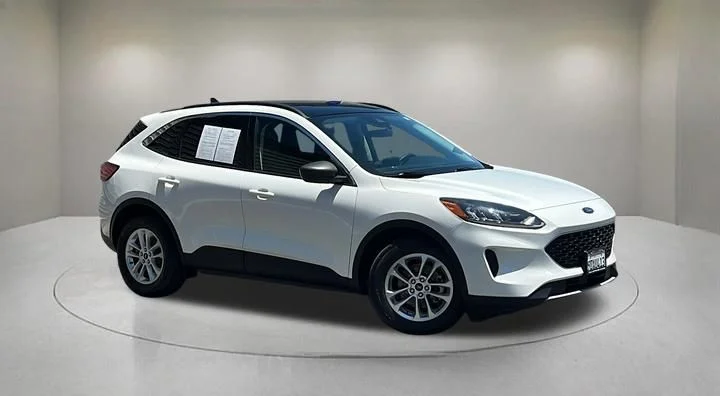2022 Ford Escape SE Sport Hybrid FWD's photo