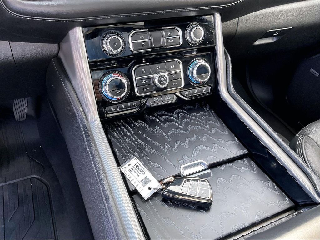 Used 2023 Black GMC Denali image 27