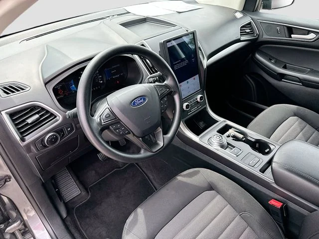 Used 2024 Gray Ford SE image 9