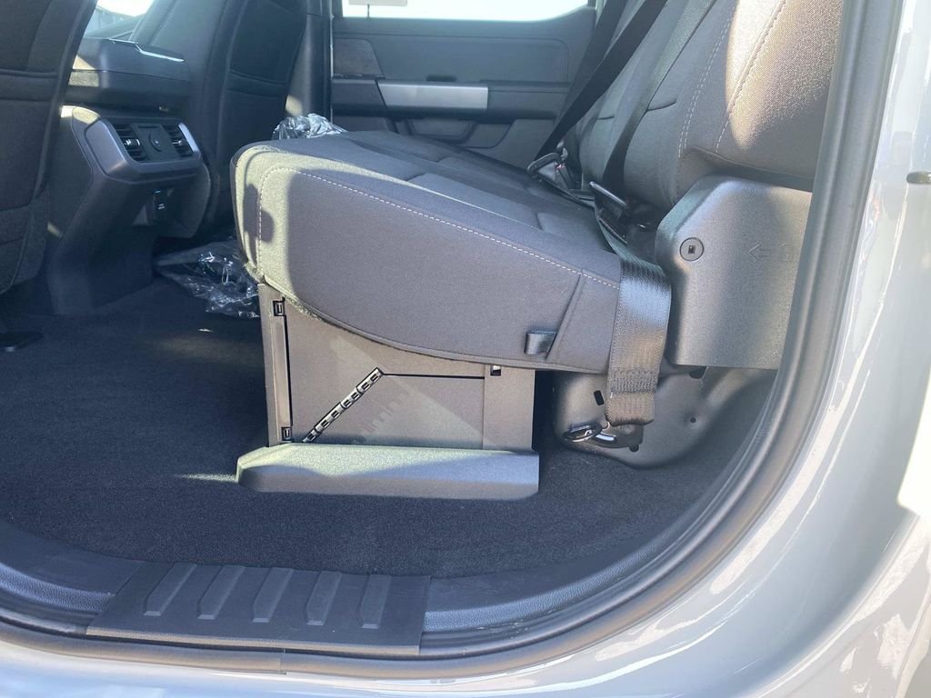 New 2026 Avalanche Ford XLT image 9