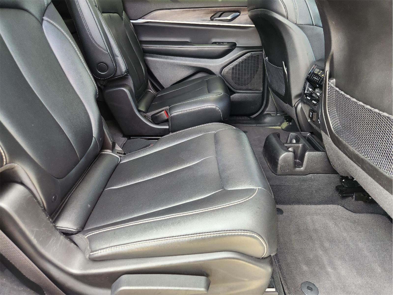 2023 Jeep Grand Cherokee L photo 32 of 35