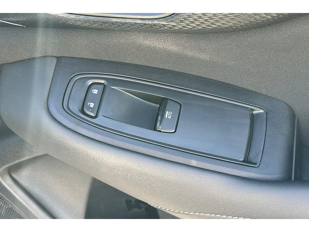 Used 2025 Crystal White Pearl Subaru Premium image 20