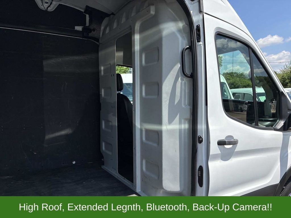 Used 2024  Ford Base image 10