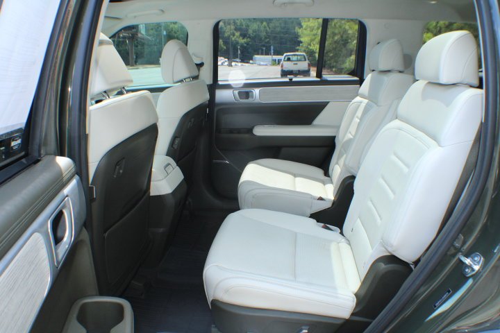 Used 2025 Rockwood Green Hyundai Calligraphy image 16