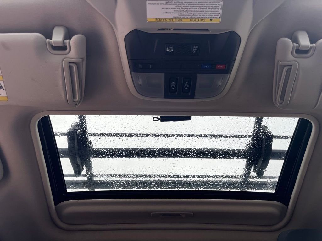 Used 2019 Crystal White Pearl Subaru 2.0i Premium image 36