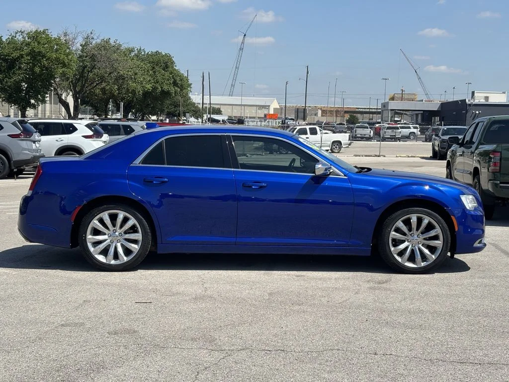 Used 2019 Chrysler 300 Touring with VIN 2C3CCAAG9KH617003 for sale in Brunswick, GA
