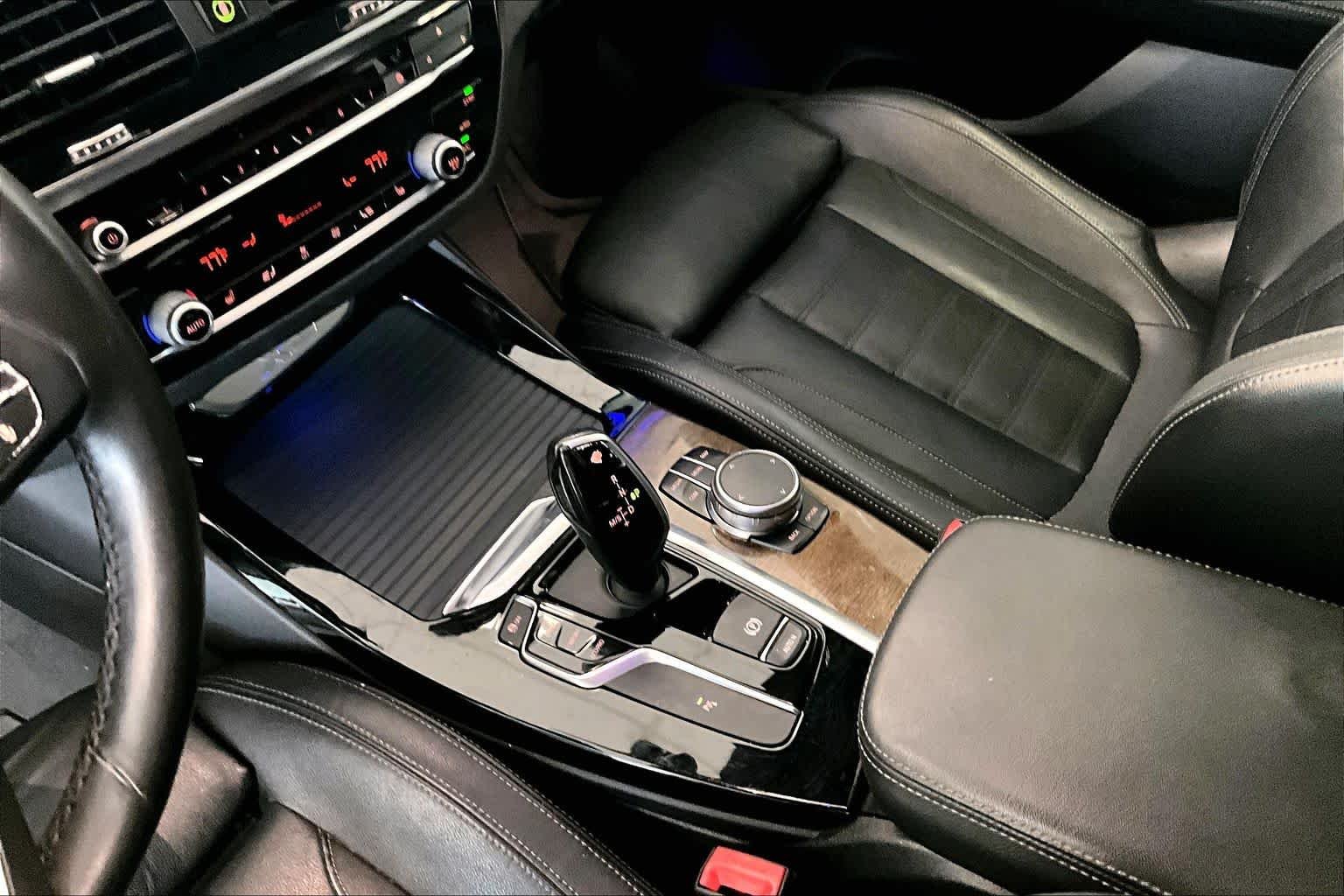 Used 2019 Black Sapphire Metallic BMW sDrive30i image 15
