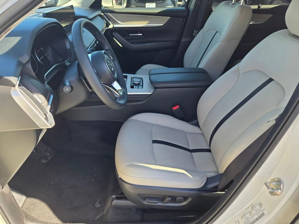 Certified Used 2025 White Mazda 3.3 Turbo Preferred image 15