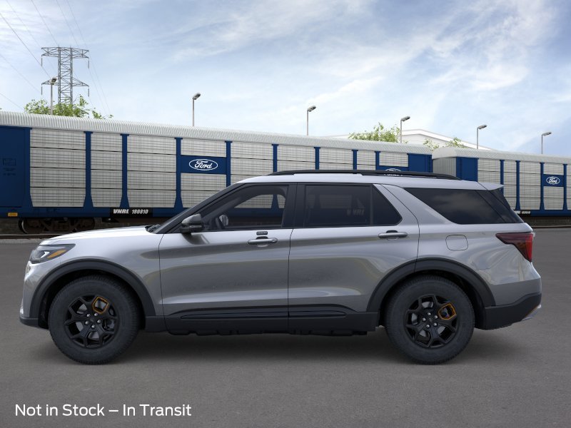 New 2026 Carbonized Gray Metallic Ford Tremor image 3