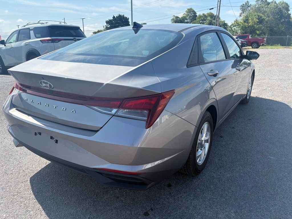 Used 2023 Gray Hyundai SE image 22