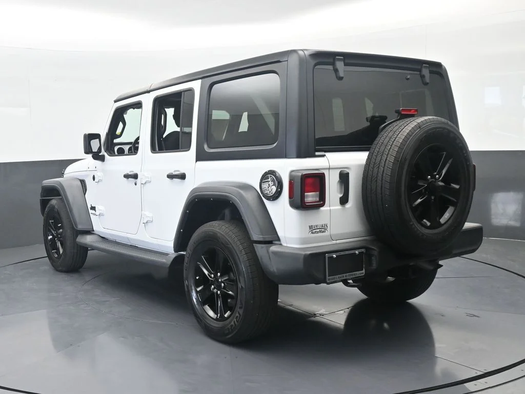 Used 2022 Bright White Clearcoat Jeep Unlimited Sport Altitude image 4