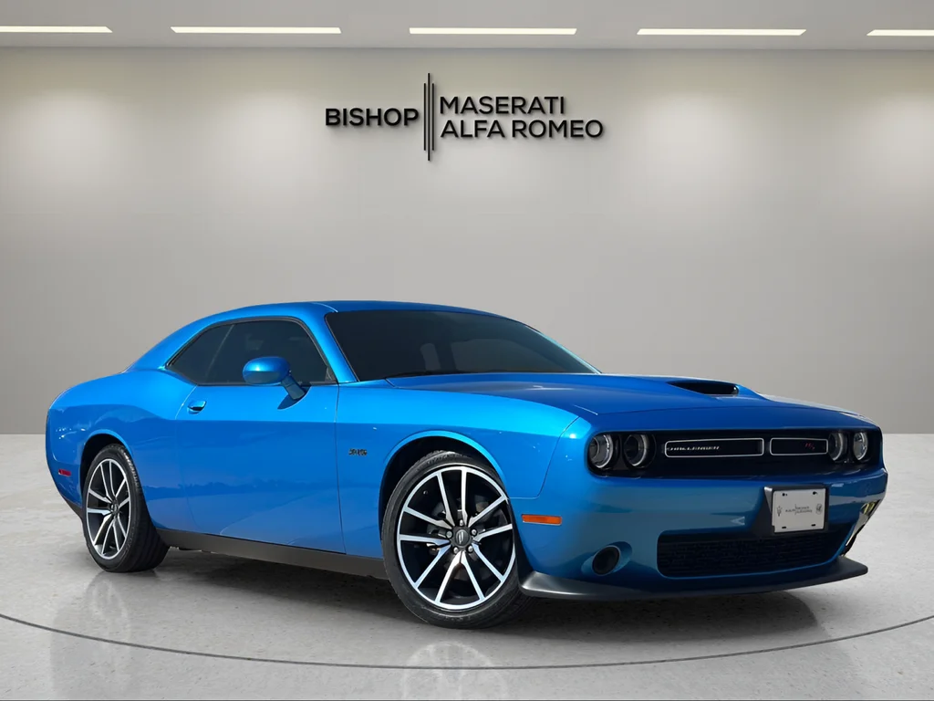 2023 Dodge Challenger R/T's photo